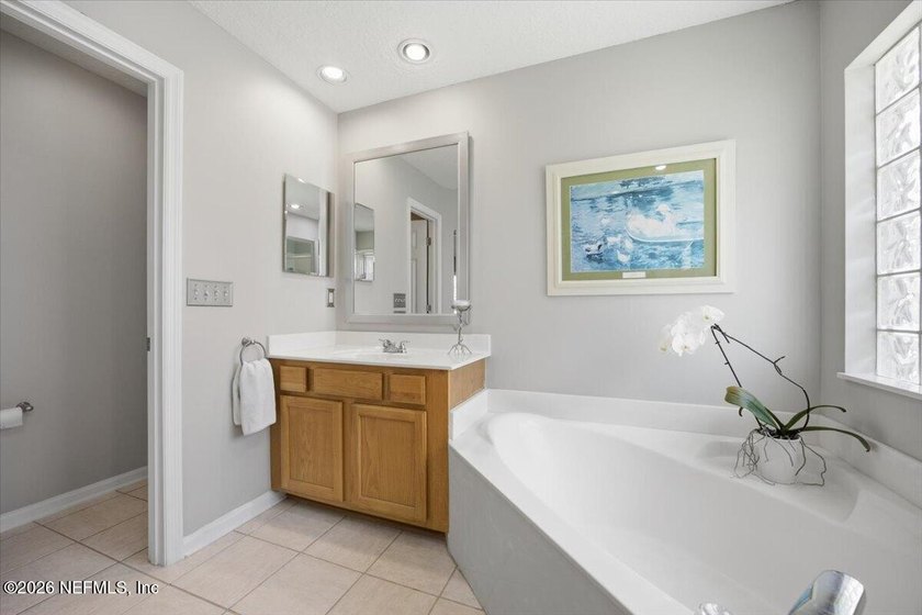 Welcome to this beautifully maintained 3BR/2BA home in the - photo 14