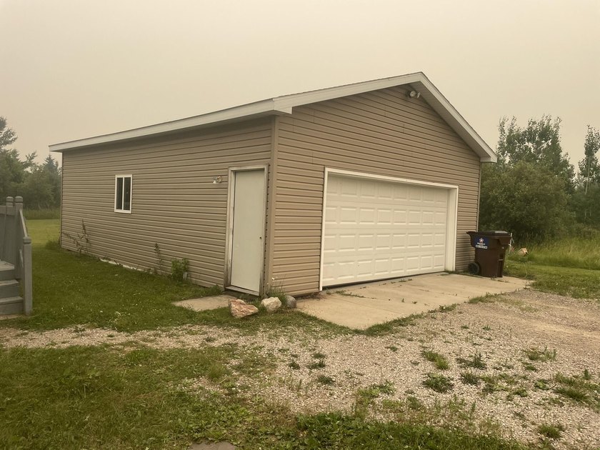 Enjoy peaceful country living in this 3-bedroom, 2-bath ranch - photo 3