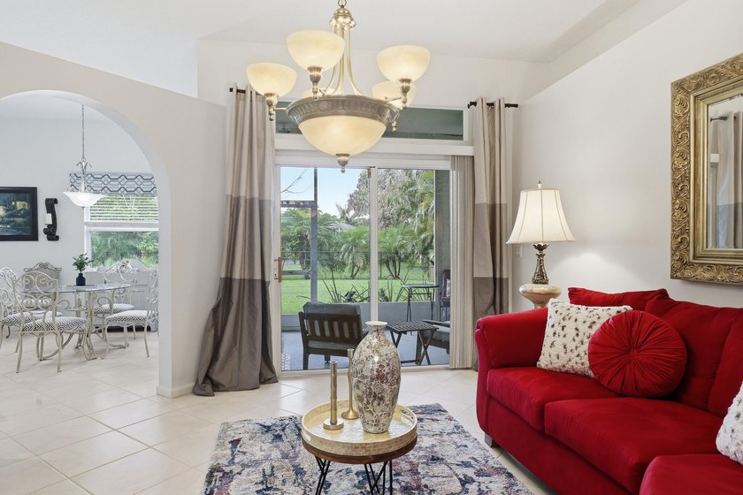 Welcome to this beautifully maintained Royal Professional - photo 10