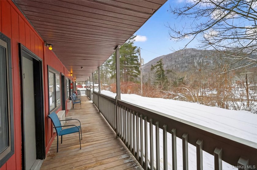Turnkey waterfront motel investment in a prime Delaware River - photo 27
