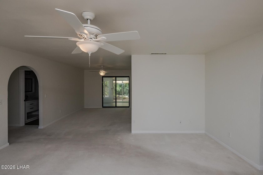 This well maintained home would make a perfect home for first - photo 10