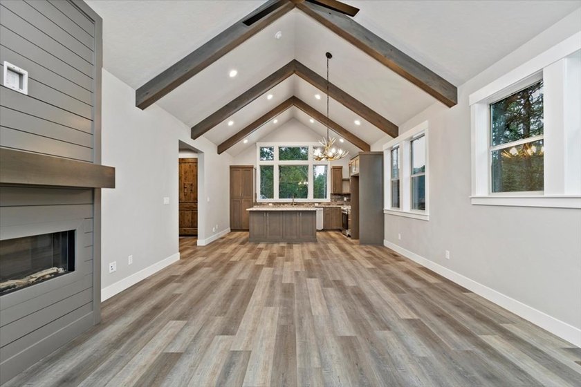 SUMMER IS COMING and this new home is MOVE-IN READY !! Deeded - photo 12