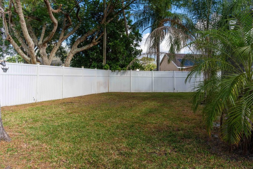 Discover this amazing home Pool home featuring 3 bedrooms, 2 - photo 22