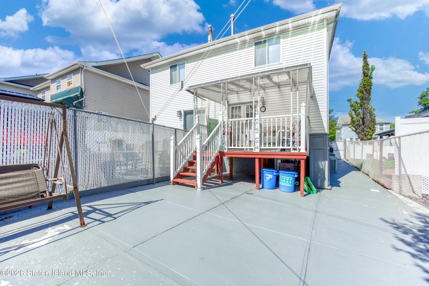 Welcome to 75 Gower Street, Staten Island! This well-maintained - photo 23