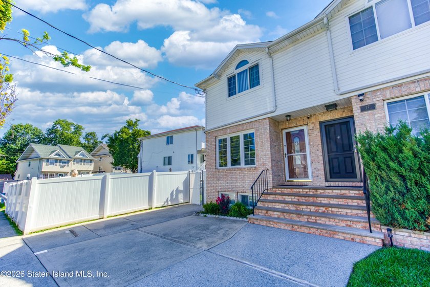 Welcome to 75 Gower Street, Staten Island! This well-maintained - photo 30
