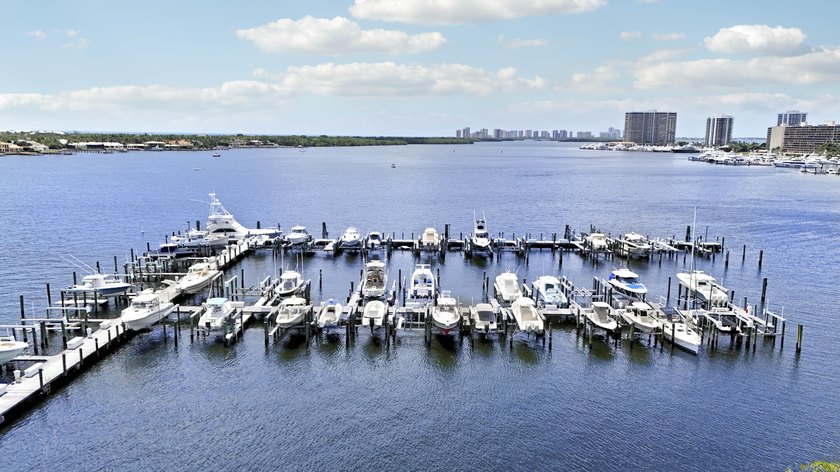 INTRACOASTAL DELIGHT! Outstanding waterfront views from this 4th - photo 35