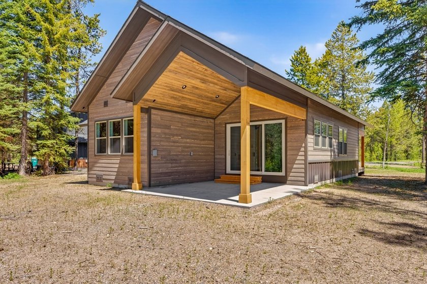 SUMMER IS COMING and this new home is MOVE-IN READY !! Deeded - photo 50