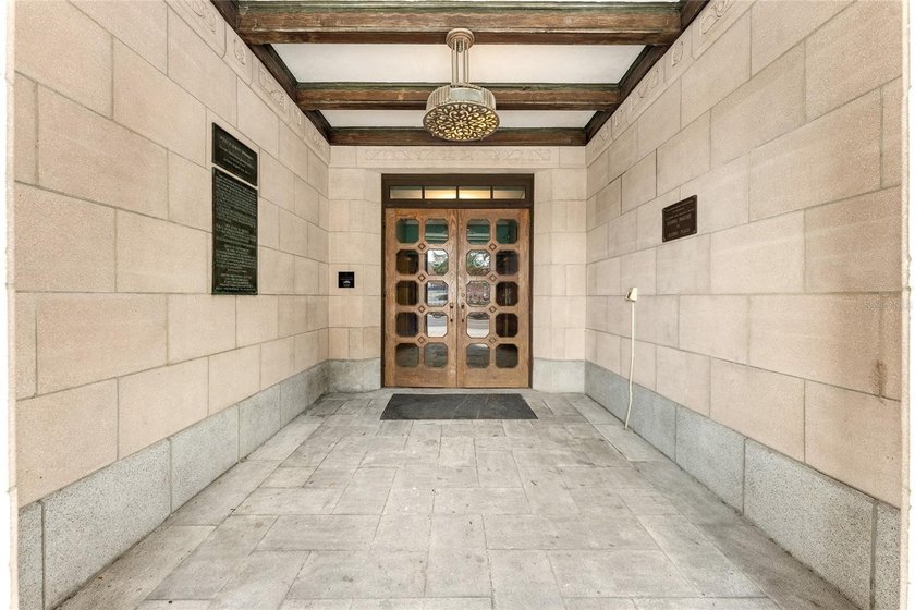 JUST REDUCED!! Incredibly rare opportunity to own a luxury - photo 8