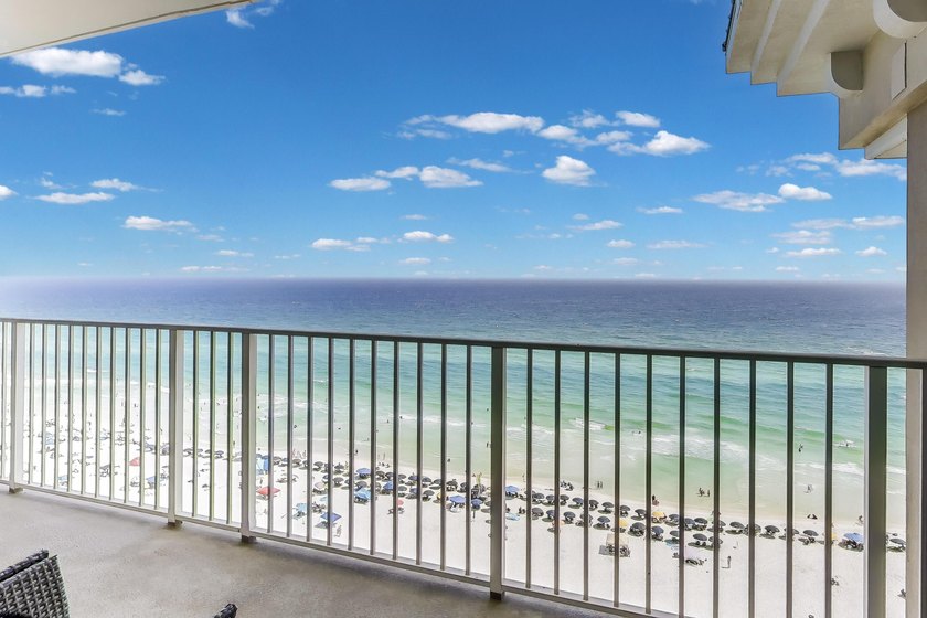 Rare gem--an over 2,200 square foot 3/3 penthouse condo in the - photo 16