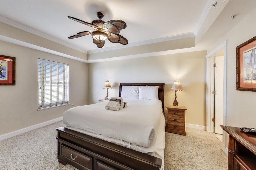 Rare gem--an over 2,200 square foot 3/3 penthouse condo in the - photo 19