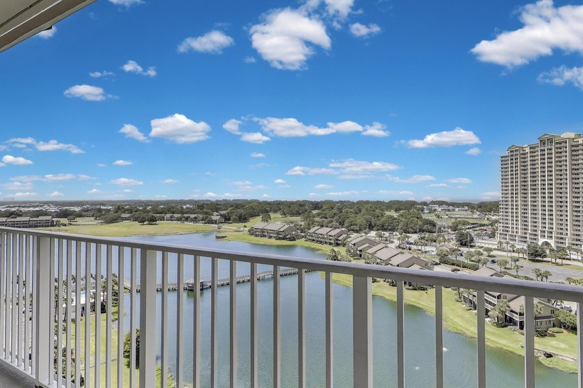 Rare gem--an over 2,200 square foot 3/3 penthouse condo in the - photo 20