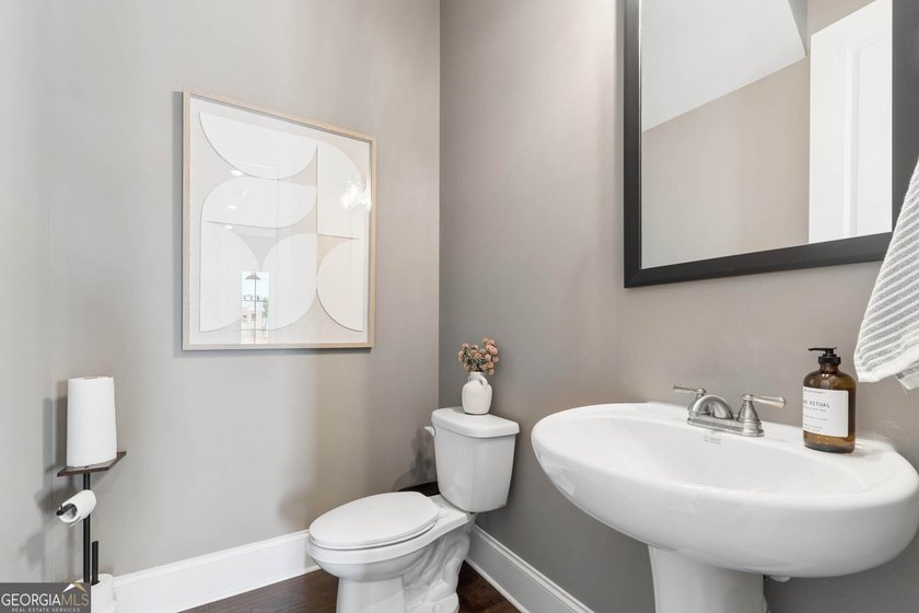Welcome to this cottage style planning community in the - photo 21