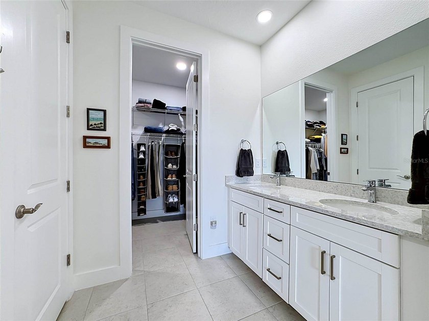 Luxury finishes, exceptional storm protection, outstanding - photo 30