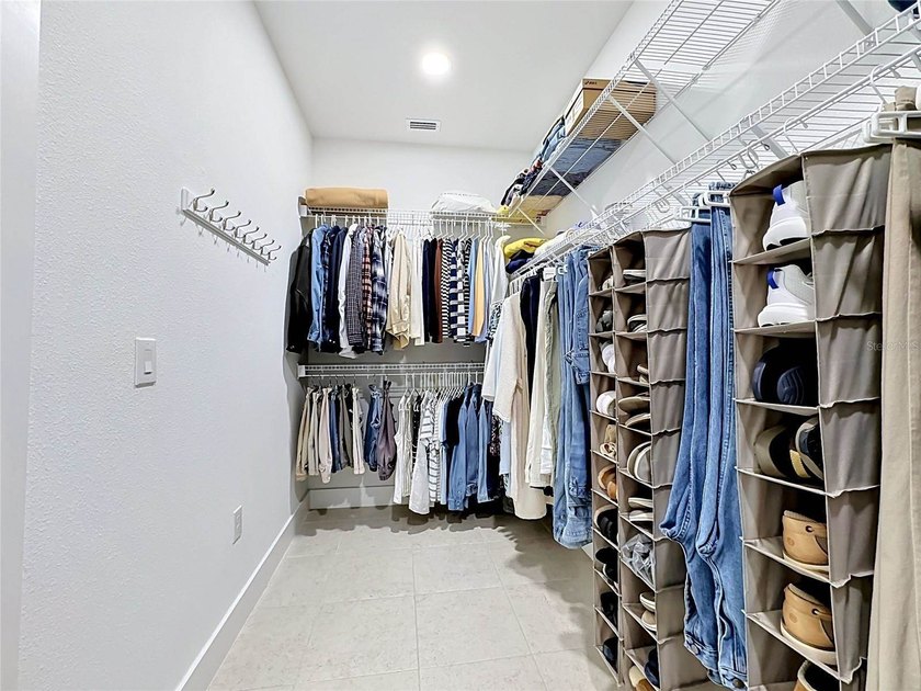 Luxury finishes, exceptional storm protection, outstanding - photo 31