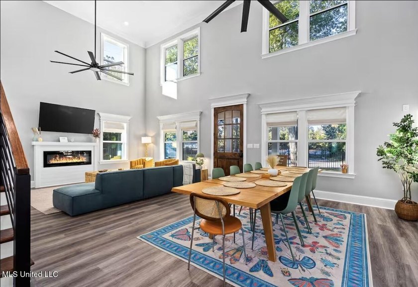 Extra, Extra Fabulous! This stunning 5-bedroom, 3-bath home is - photo 9