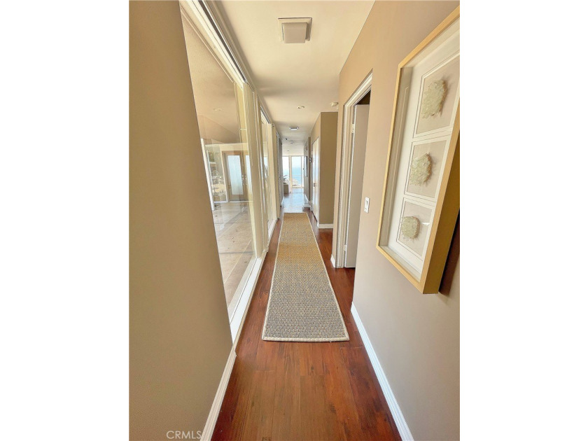 Oceanfront bluff top home in South Laguna's desirable Three Arch - photo 7