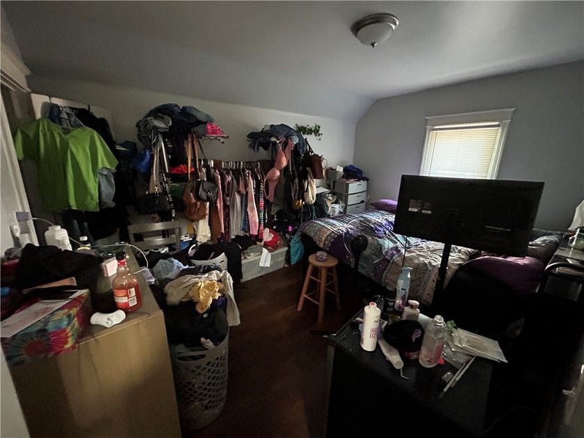Investment Opportunity! Tenant-occupied 3-bedroom, 1-bath home - photo 18