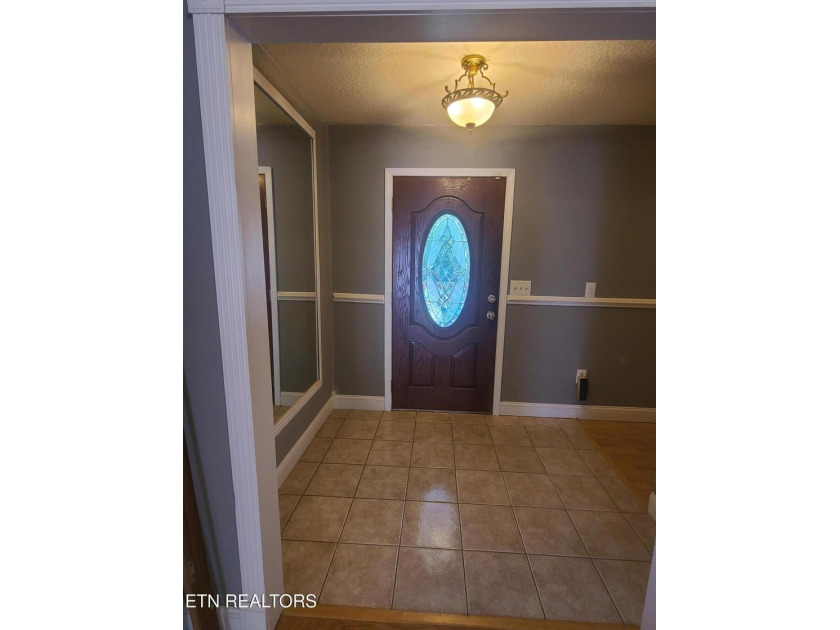 Charming 3BR, 2BA home on 2 lots located in Lake Tansi - photo 8