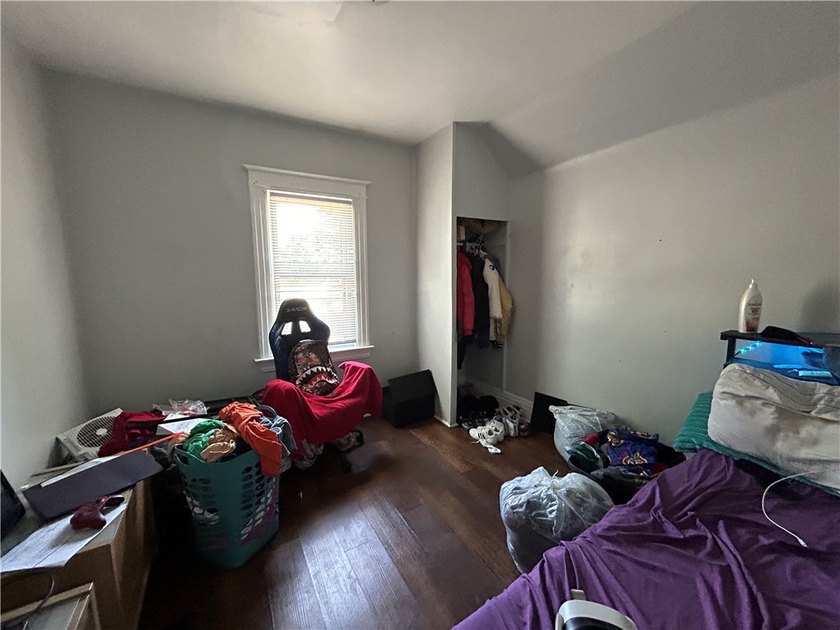 Investment Opportunity! Tenant-occupied 3-bedroom, 1-bath home - photo 24