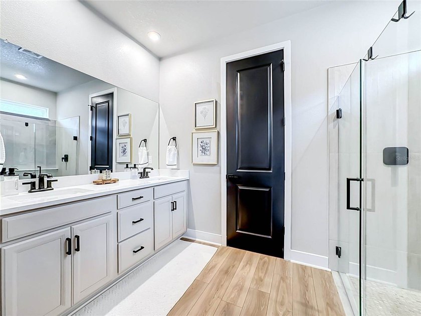 A masterclass in customization and impeccable design, this - photo 36