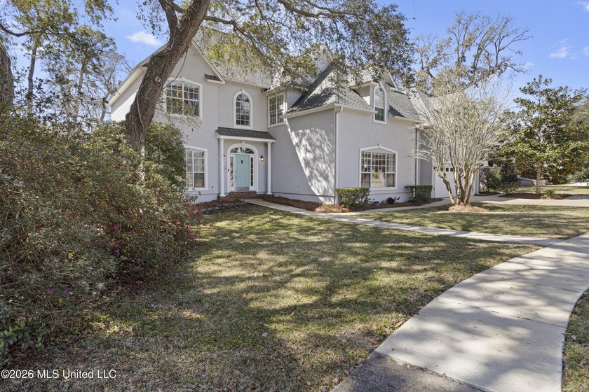 Don't miss out! Take advantage! Beautifully designed home in - photo 6
