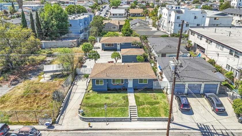 Properties like this rarely hit the market-only one duplex has - photo 50