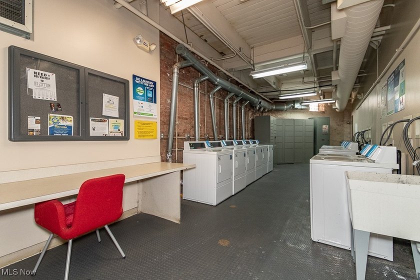 Welcome to downtown living at its best in this stylish 1-bedroom - photo 27