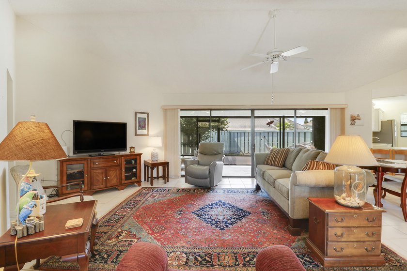 Come see this 2 bedroom, 2 bathroom villa (not condo) within - photo 5