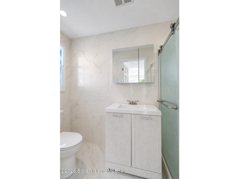 A Private Resort-Inspired Retreat Near the Verrazzano Bridge - photo 44