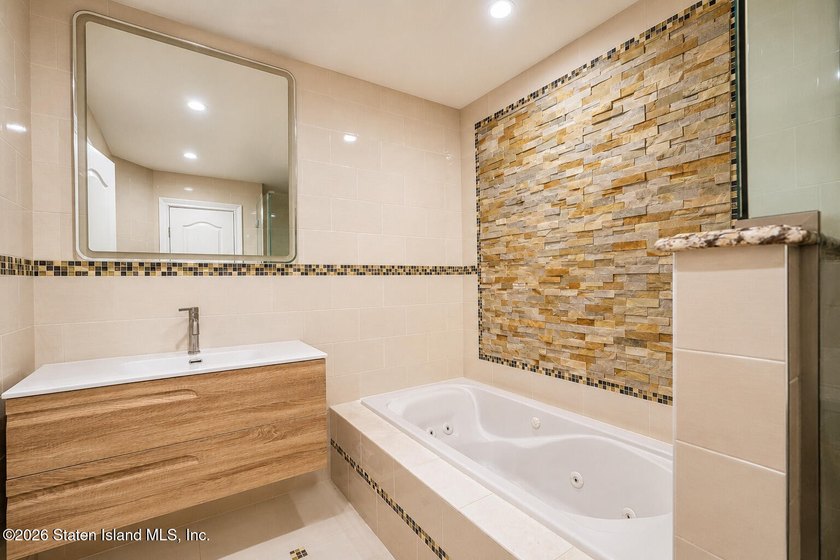 A Private Resort-Inspired Retreat Near the Verrazzano Bridge - photo 49