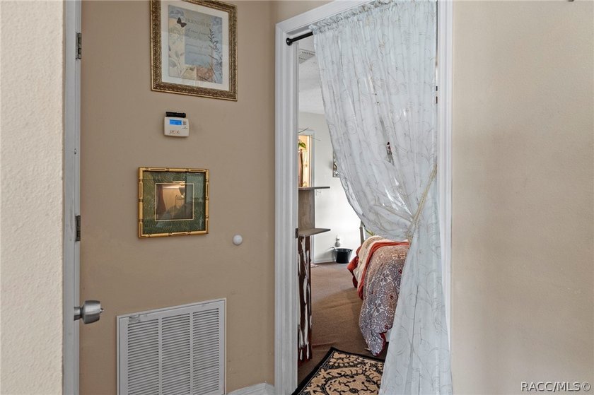Great 3 Bedroom block home in nice area of Homosassa. Perfect - photo 13