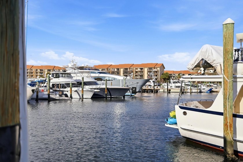 Welcome to Residence 404 at 2101 Marina Isle Way, a fourth-floor - photo 14