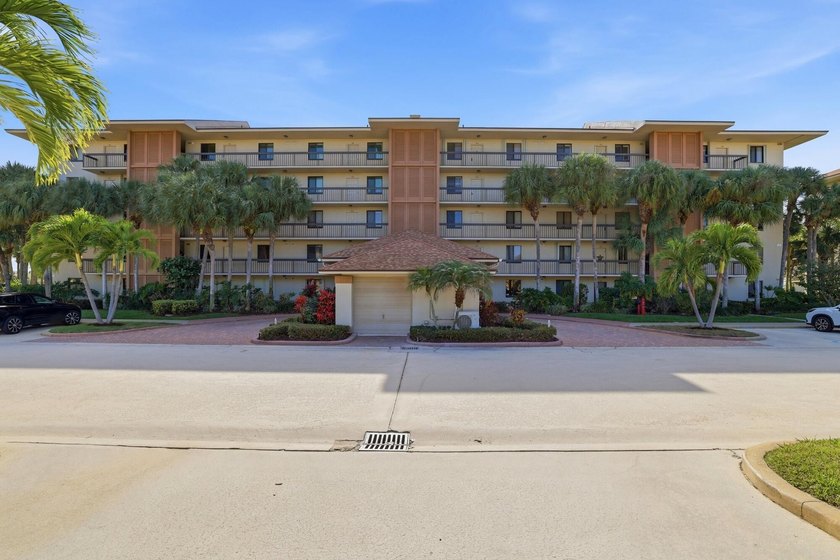 Welcome to Residence 404 at 2101 Marina Isle Way, a fourth-floor - photo 17