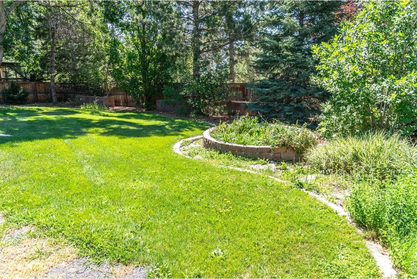 This fabulous Gunbarrel Ranch Home is located in the South - photo 32