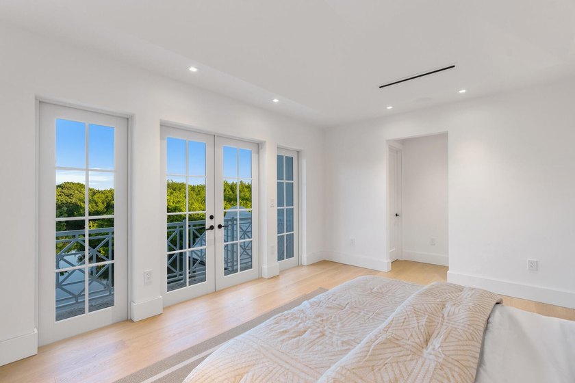 New Construction waterfront sanctuary on Palm Beach's - photo 33