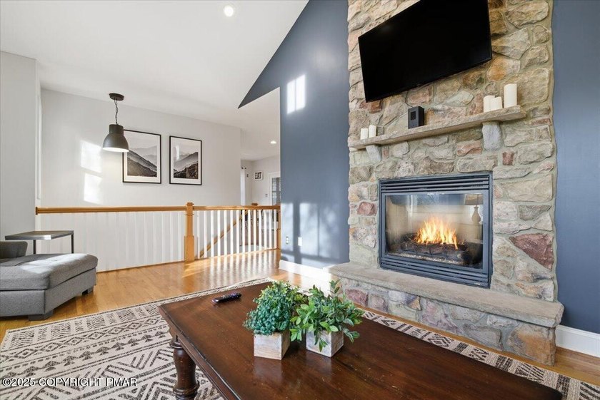 Welcome to your fully furnished, turn-key mountain-lake getaway - photo 10
