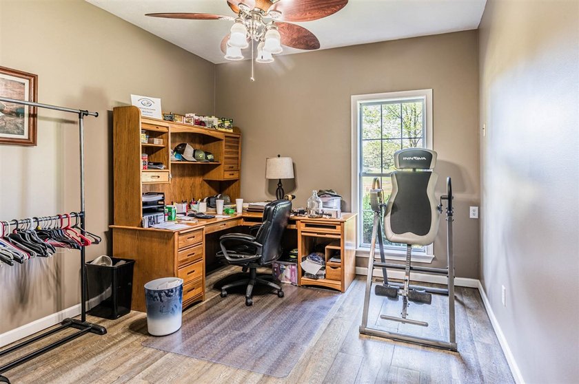 Room to live, land to use, and a setup that fits more than just - photo 18