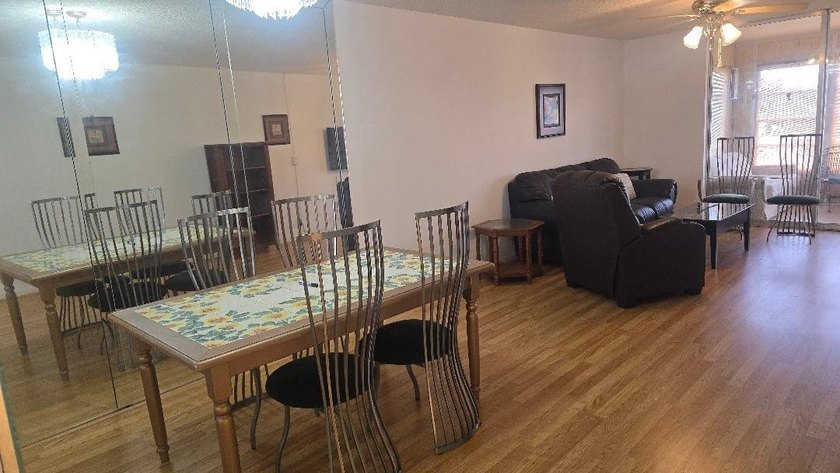 Beautiful Spacious, 1 bedroom, 1.5 bath unit with a large - photo 9