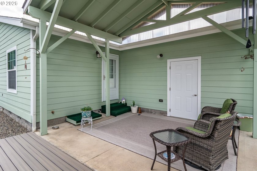 Welcome to this stellar home in the desirable Littlebrook - photo 33