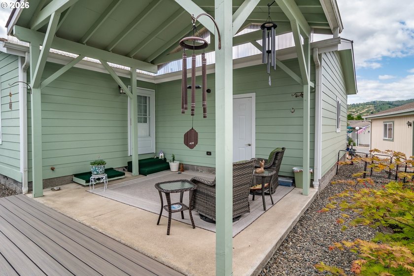 Welcome to this stellar home in the desirable Littlebrook - photo 34