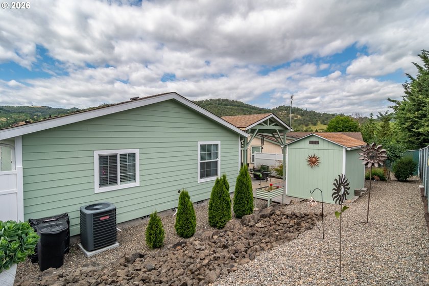 Welcome to this stellar home in the desirable Littlebrook - photo 35