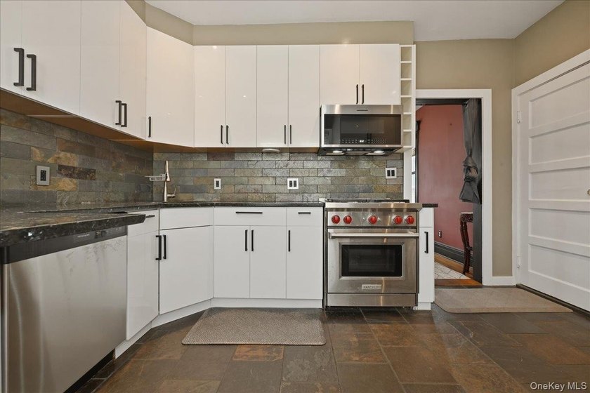 STOP THE CAR! Don't Miss out on this amazing 3 BR 1.5 Bath - photo 13