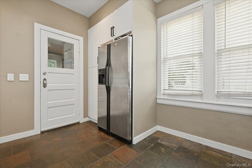 STOP THE CAR! Don't Miss out on this amazing 3 BR 1.5 Bath - photo 15