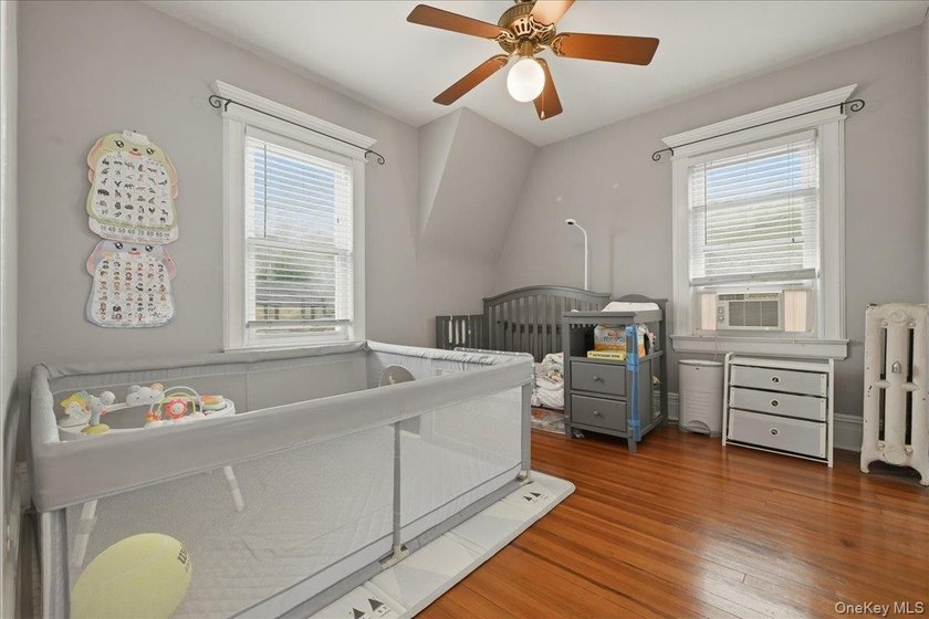 STOP THE CAR! Don't Miss out on this amazing 3 BR 1.5 Bath - photo 20