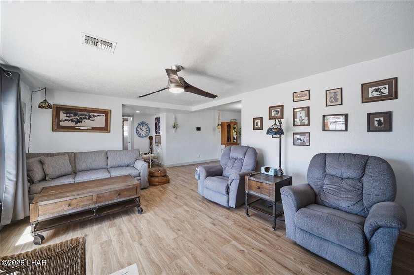 Welcome to 1857 Willow Ave, a beautifully maintained 2-bedroom - photo 10
