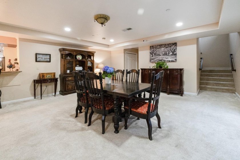 Welcome to this spacious 3-bedroom, 3-bathroom home located in - photo 10