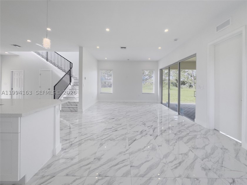 **NEW CONSTRUCTION** Stunning Brand-New 4Bedroom, 3Bathroom Home - photo 13
