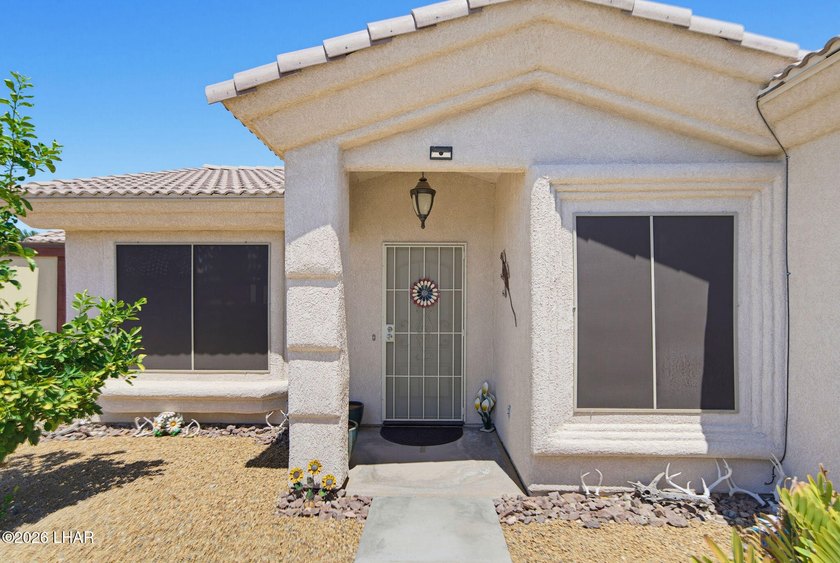 Discover this stunning 3-bedroom, 3-bathroom pool home perfectly - photo 5
