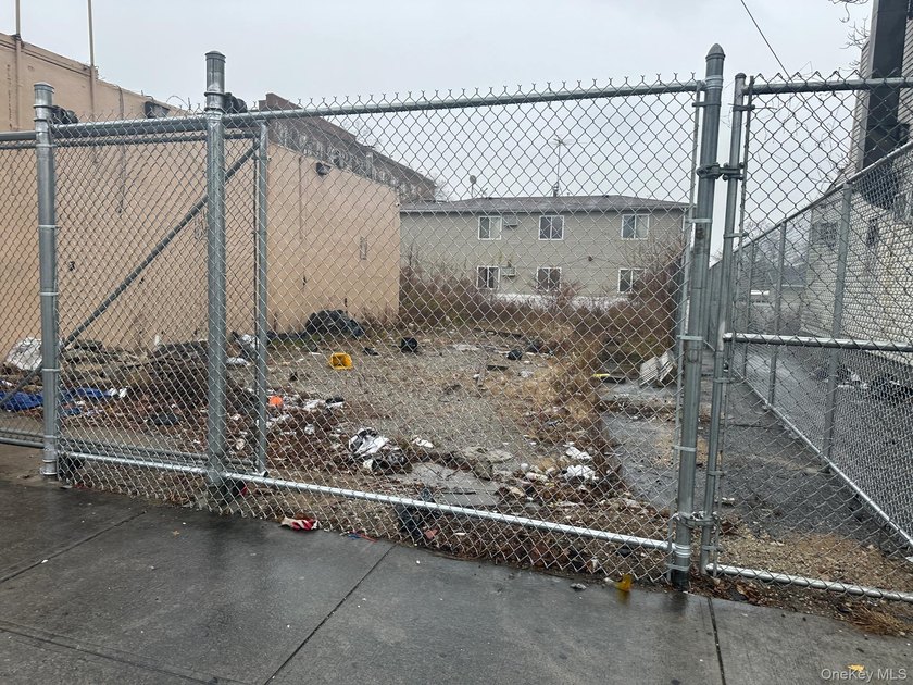 Exceptional development opportunity in Jamaica, Queens! This 2 - photo 2