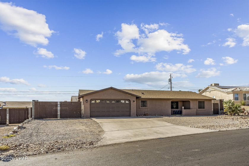 Welcome home to this charming 3-bedroom, 2-bath residence - photo 4